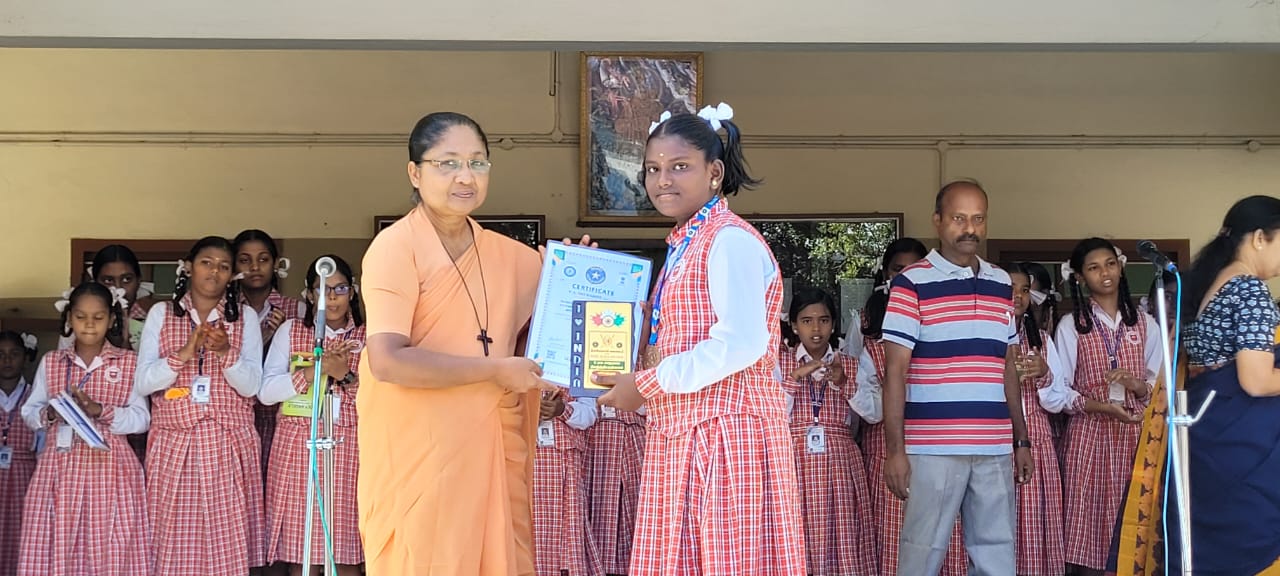 V.A. Sri Harini of VII D took part